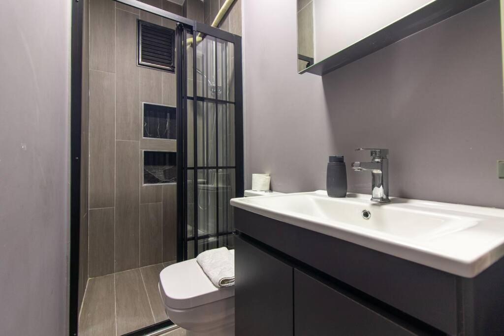 Peaceful Perfection In Fatih Daire *